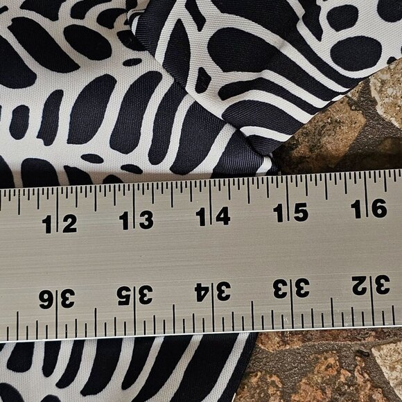 CK Bradley XS Black & White Button-Down Shirt Dress With Belt & Quilted Cuffs - Picture 9 of 10